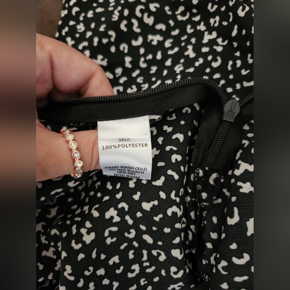 NIP mittoshop "Short Leash Ruffled Shorts - Black" w/ PocketsAnimal Print Sz 1XL - Picture 12 of 13